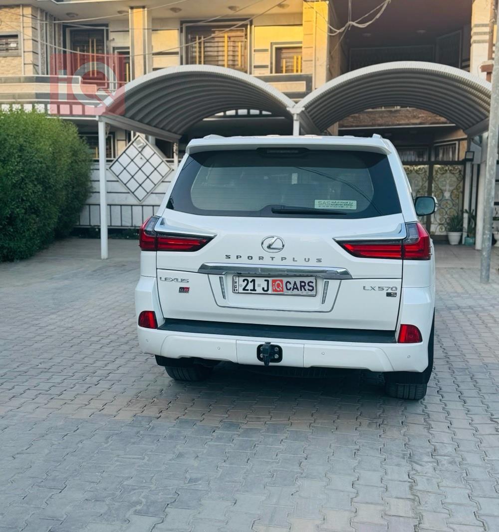 Lexus LX